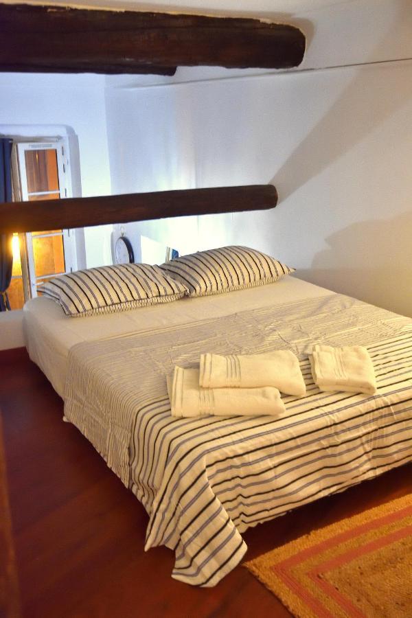 Apartment 33 On The Old Historic Senate Square Niza Exterior foto