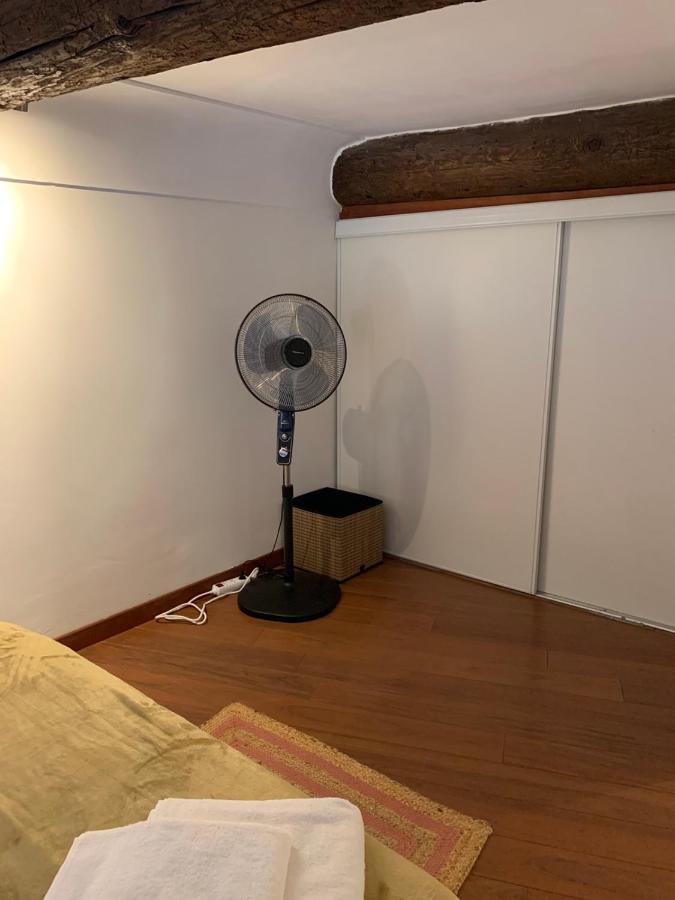 Apartment 33 On The Old Historic Senate Square Niza Exterior foto