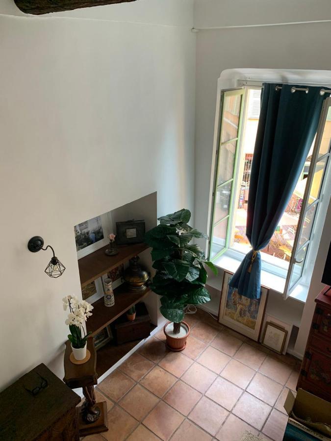 Apartment 33 On The Old Historic Senate Square Niza Exterior foto