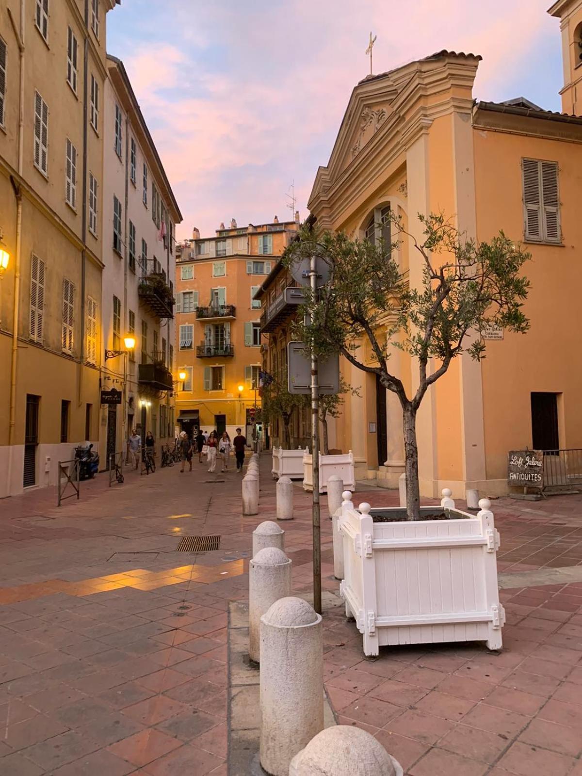 Apartment 33 On The Old Historic Senate Square Niza Exterior foto