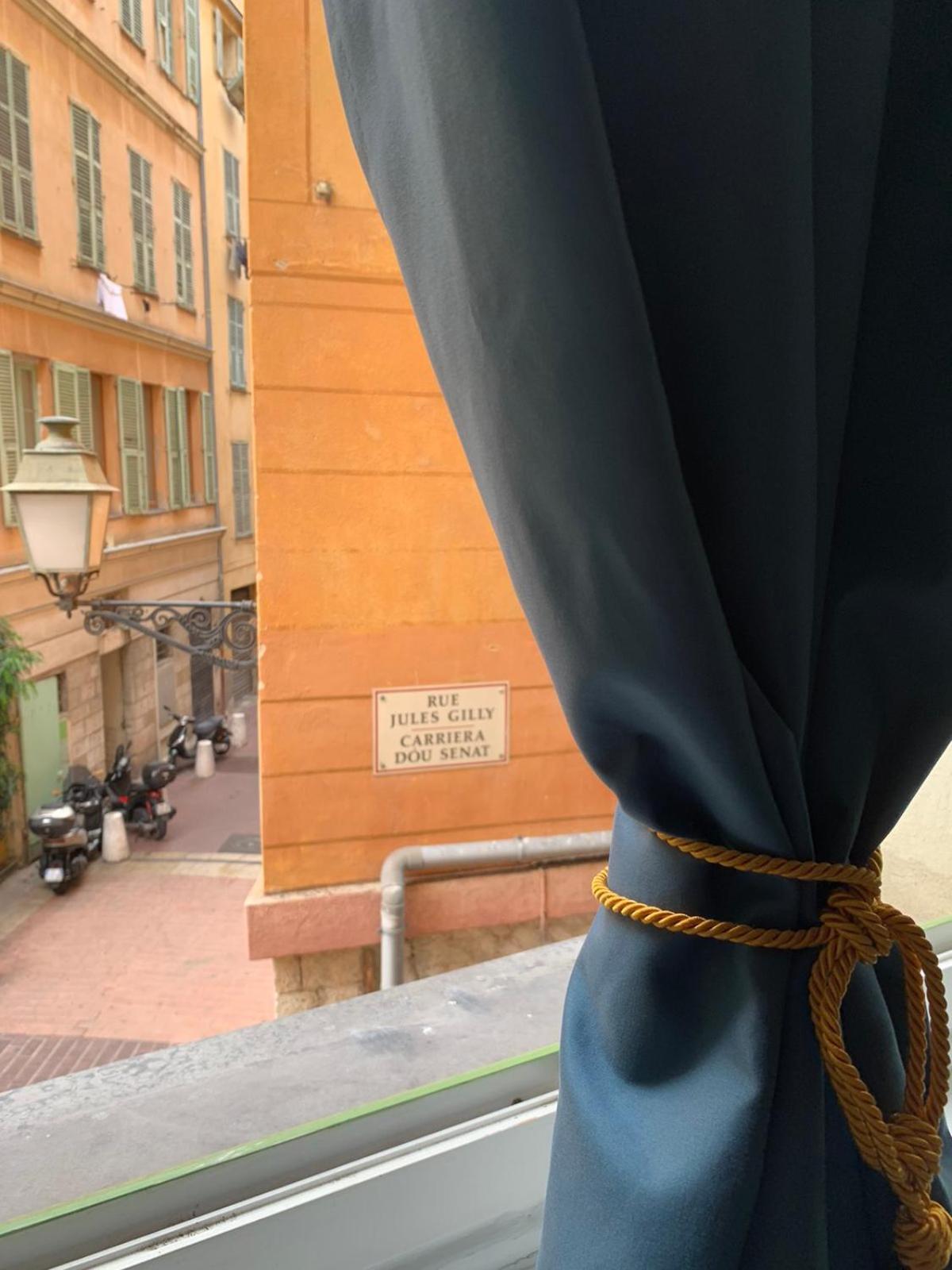 Apartment 33 On The Old Historic Senate Square Niza Exterior foto